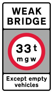 Vehicles exceeding a gross weight of 33T prohibited from crossing the bridge or structure