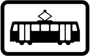 Open tramway level crossing without light signals